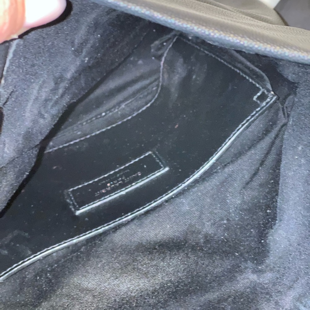 Saint Laurent Classic Black Leather Pouch - Picture 4 of 6